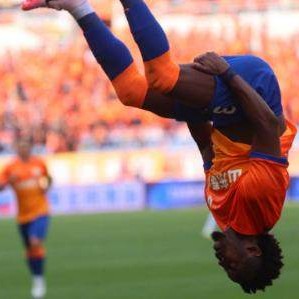 B体育-近7战仅1胜的泰山靠1人止住颓势 小摩托独造3球